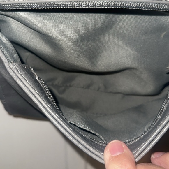 Crossbody Handbag - Picture 6 of 9